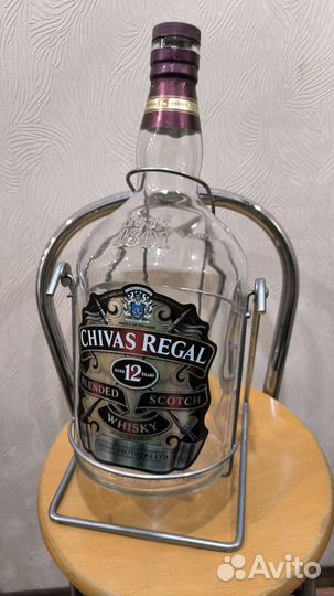 Бутыль 4.5 литра Chivas качели