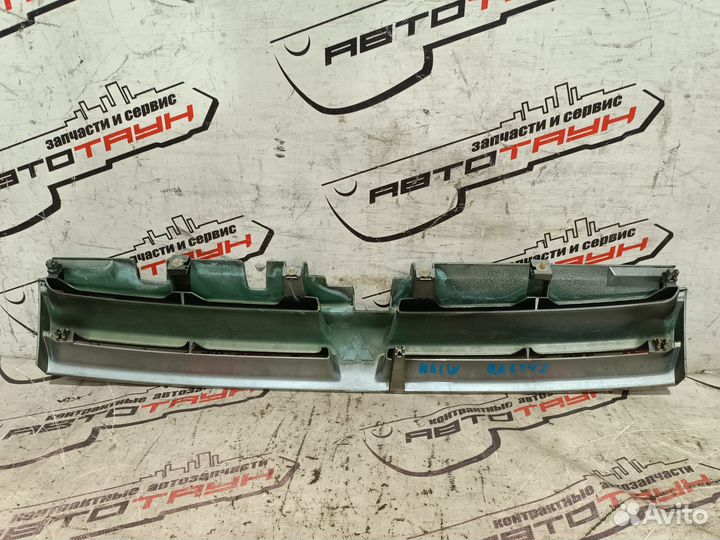 Решетка радиатора mitsubishi RVR N61W N64W N64WG N71W N73W N73WG N74W N74WG без клыков узкая 1 модел