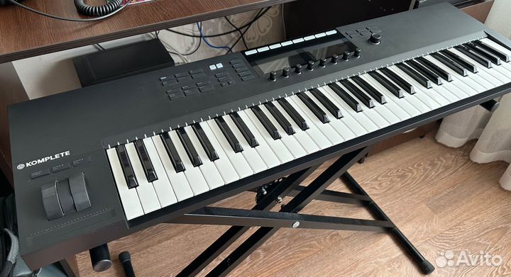 Native Instruments Komplete Kontrol S61 MkII