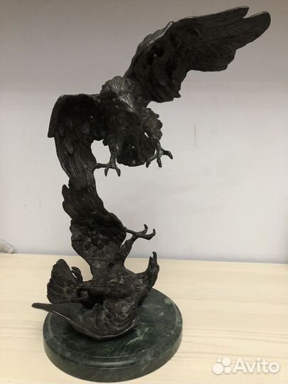 Статуэтка Орлов