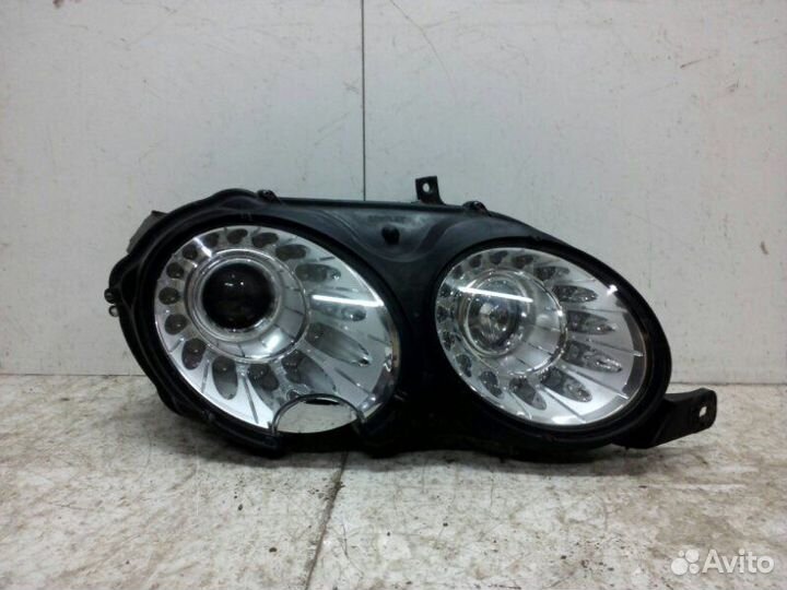 Фара передняя правая Bentley Flying Spur 4 V12