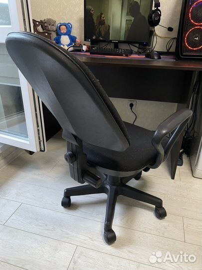 Компьютерное кресло