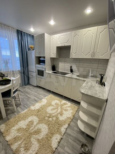2-к. квартира, 60 м², 8/10 эт.