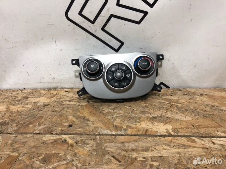 Блок управления климат-контролем Hyundai Santa Fe