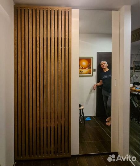 Шкаф купе с жалюзийным или реечным фасадом