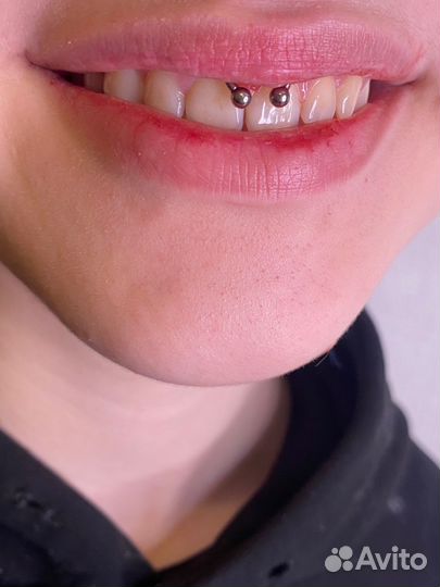 Модель на пирсинг