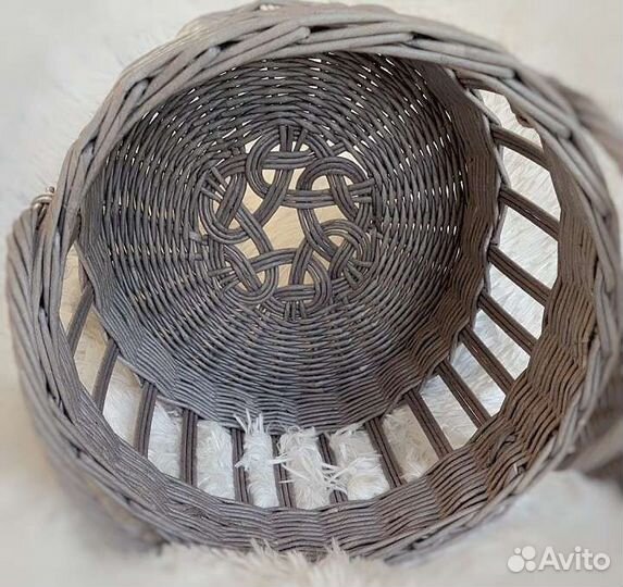 Корзина плетеная