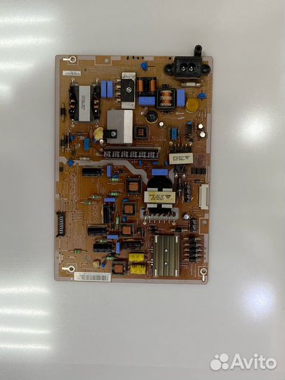 Телевизор Samsung UE32F6400AK в разборе