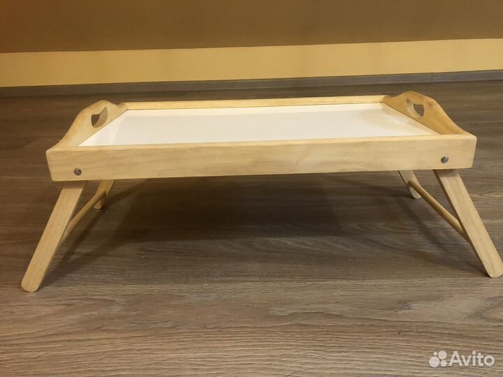 Столик, поднос для завтрака