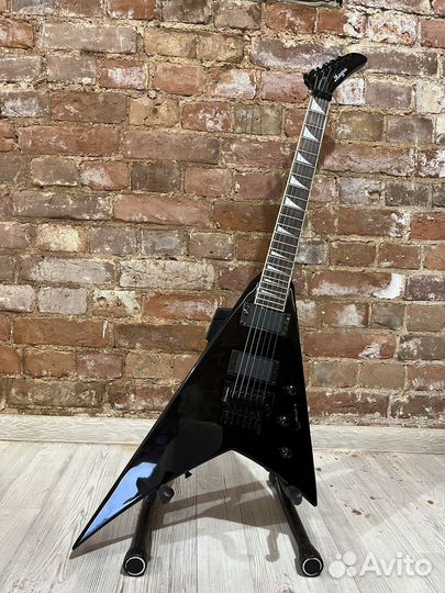 Электрогитара Magna