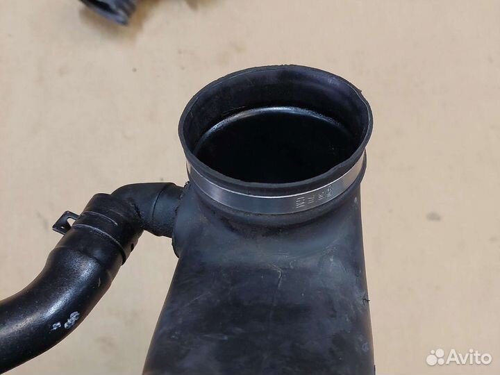 Патрубок воздушного фильтра Opel Omega B Y22XE