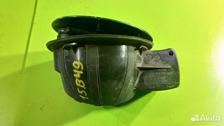 Лючок бензобака для Ford Fusion 2002-2012