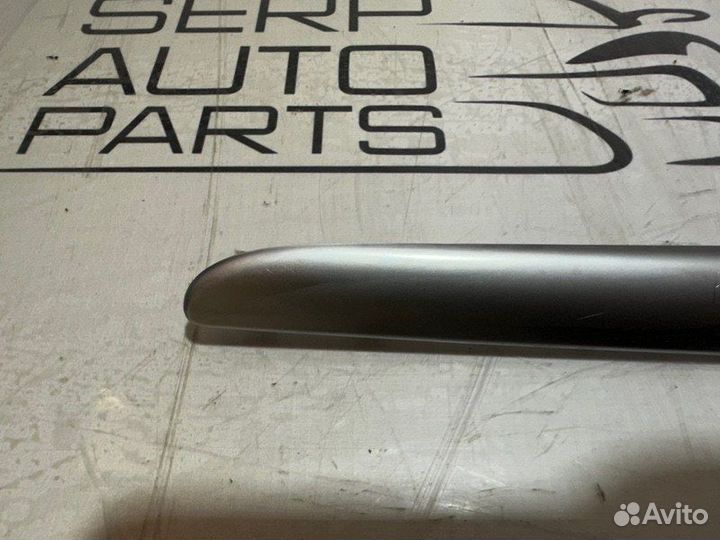 Накладка двери передняя левая Mercedes Benz Ml 164