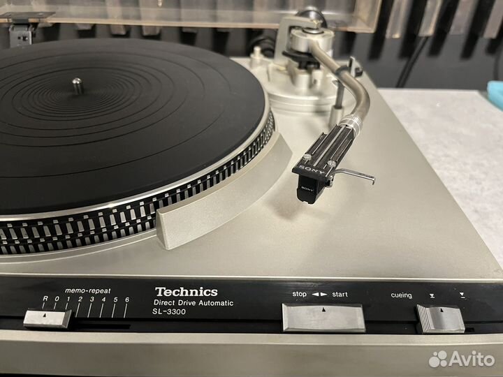 Проигрыватель винила Technics SL-3300