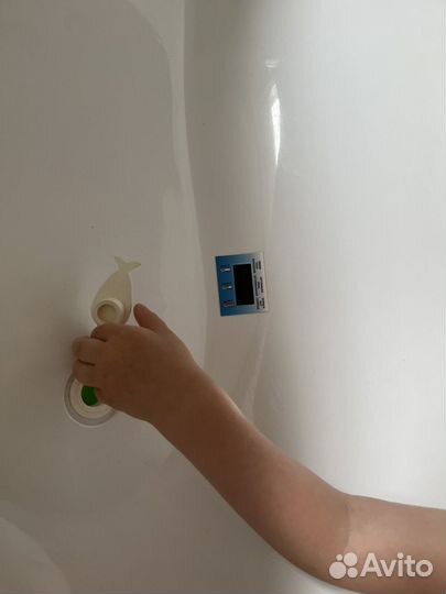 Ванночка для купания с термометром и сливом