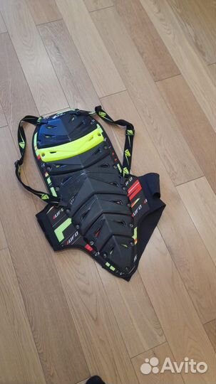 Защита спины черепаха UFO Plast для лыж, сноуборда