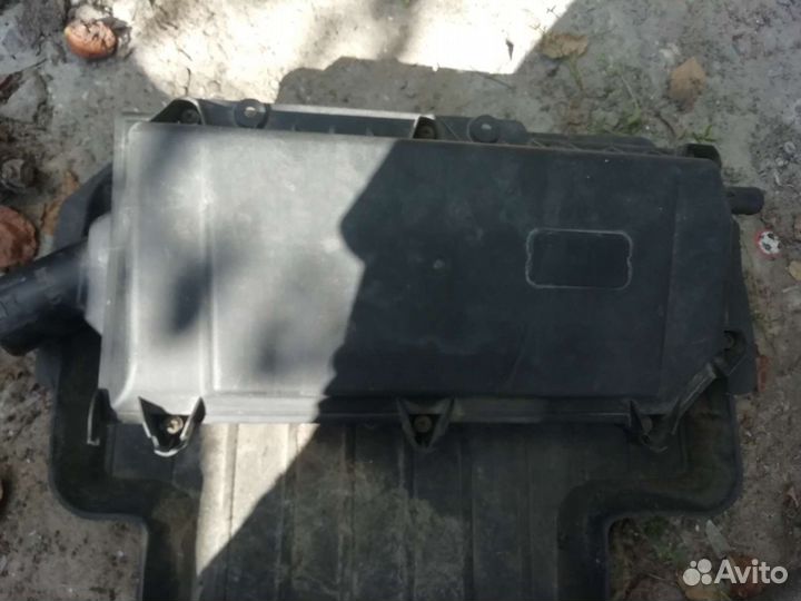 Корпус воздушного фильтра Skoda octavia a4