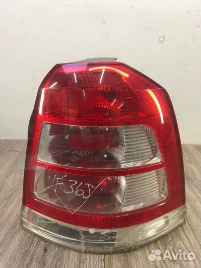 Фонарь задний правый Opel Zafira B минивэн 2010