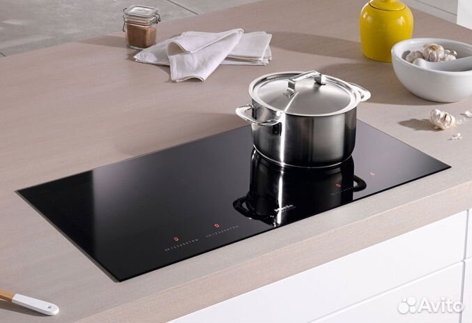Индукционная варочная панель Miele KM 6381 Новая