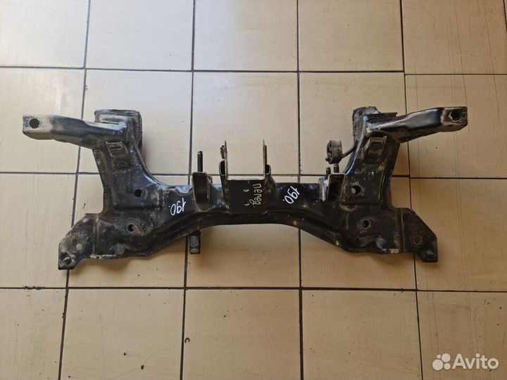 Подрамник передний Kia Spectra