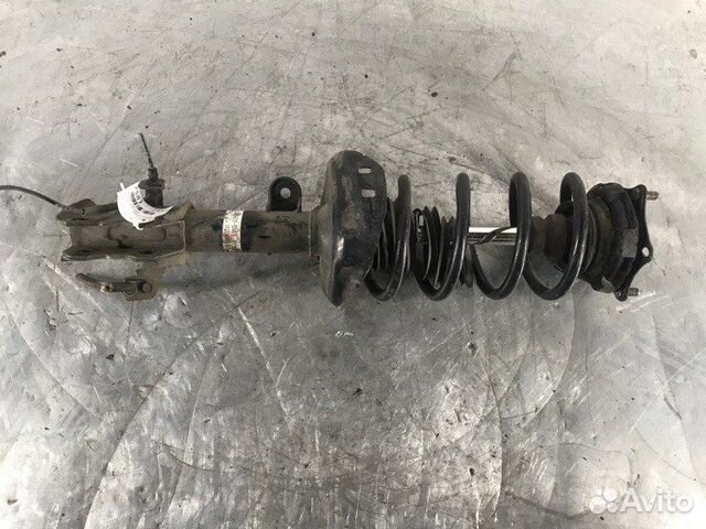 Стойка амортизатора передняя правая Honda Cr-V 3