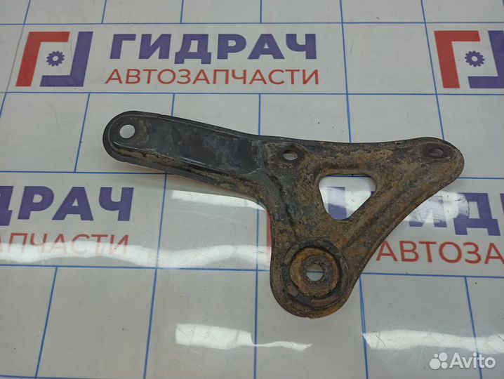 Кронштейн передней балки левый Toyota Avensis (T250) 52258-05020