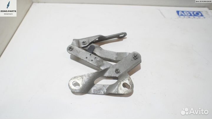 Петля капота правая 7M0823301A на Ford Galaxy (1995-2000)