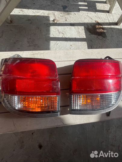 Стоп сигнал цена за пару Toyota Caldina ST195