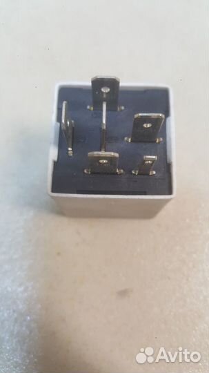 Реле стеклоочистителя Renault Laguna рестайлинг