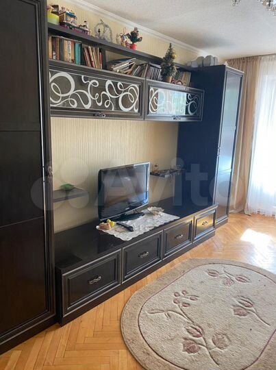 2-к. квартира, 61 м², 1/9 эт.