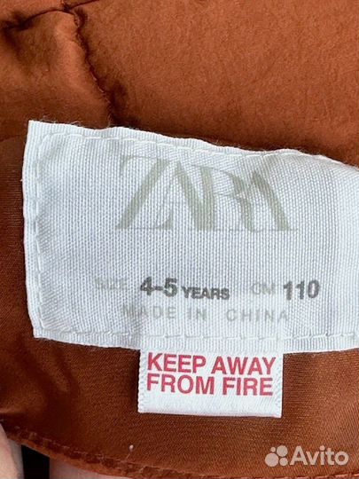 Жилетка двухсторонняя Zara на рост 110 см