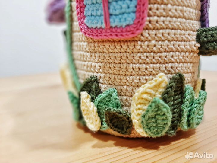 Вязаный цветочный домик для феи