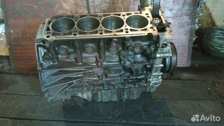 Низ двигателя 111бензин 2.3л. Мерседес Вито 638к