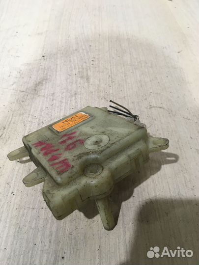 Моторчик заслонки печки Фольксваген Шаран 1997