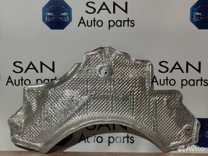 Тепловой экран Bmw 5 F10 N63B44 2011