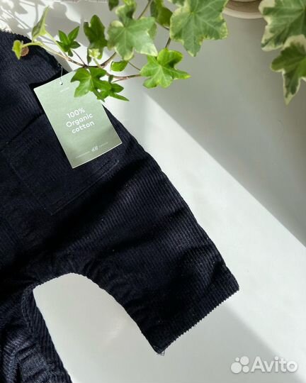 Вельветовый комбинезон и хлопковая рубашка hm