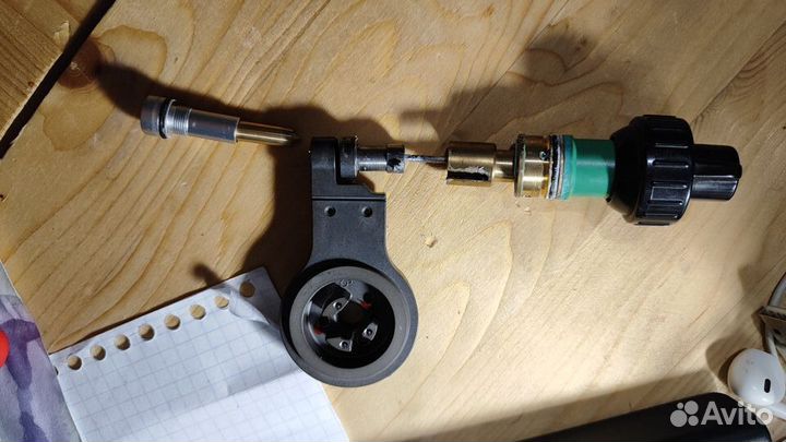 Винт вертикального угла тахеометра sokkia set