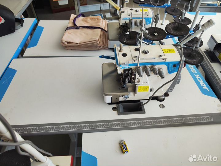 Оверлок Jack e3