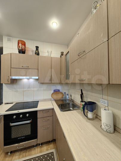 4-к. квартира, 100 м², 2/9 эт.
