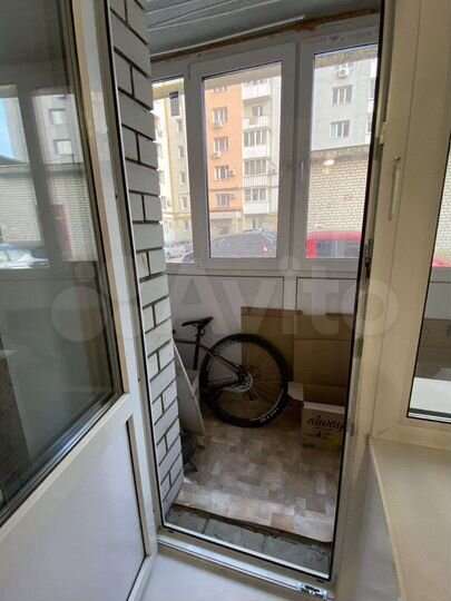2-к. квартира, 57 м², 1/10 эт.