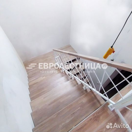 Лестница на металлокаркасе