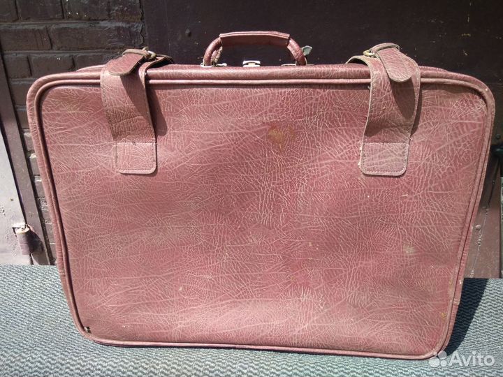 Большой чемодан