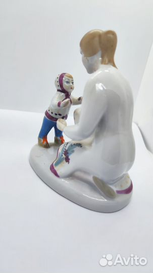 Фарфоровые статуэтки