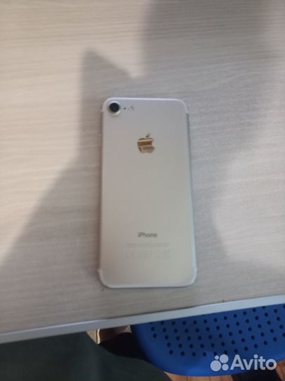 iPhone 7, 32 ГБ