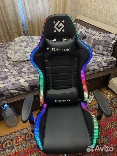 Игровое компьютерное кресло с RGB подсветкой