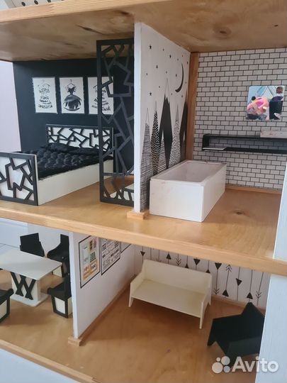 Продаю кукольный дом