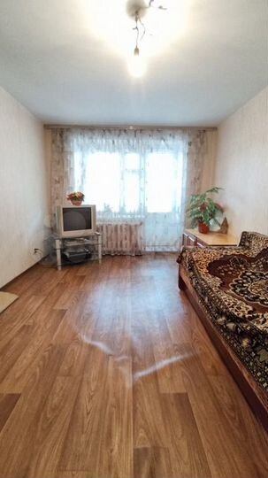 3-к. квартира, 57 м², 1/6 эт.