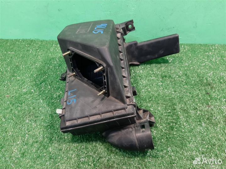 Корпус воздушного фильтра Mitsubishi Carisma 2003