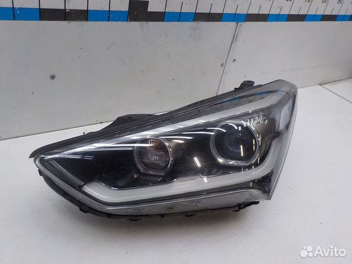Фара левая Hyundai Santa Fe