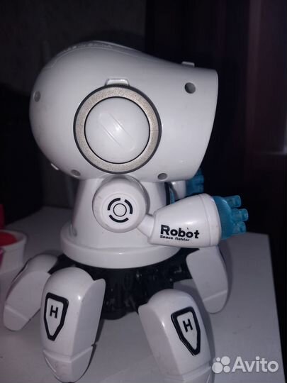 Игрушка робот